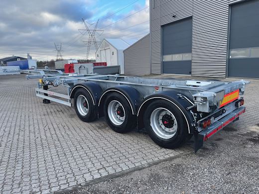 Hangler 3-aks 1x45/1x40/1x30/1x20/2x20 ADR Containerchassis - 2