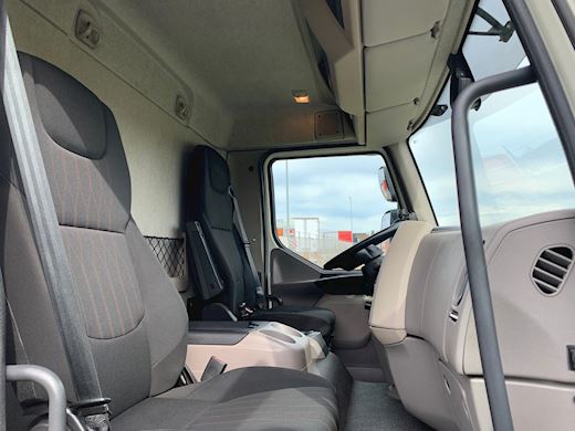 DAF LF210 4x2 FA Fast lad - 11