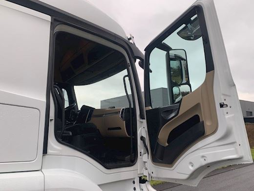 Mercedes-Benz Actros 1833 L 4x2 - Foldedørskasse Koffer aufbau - 16