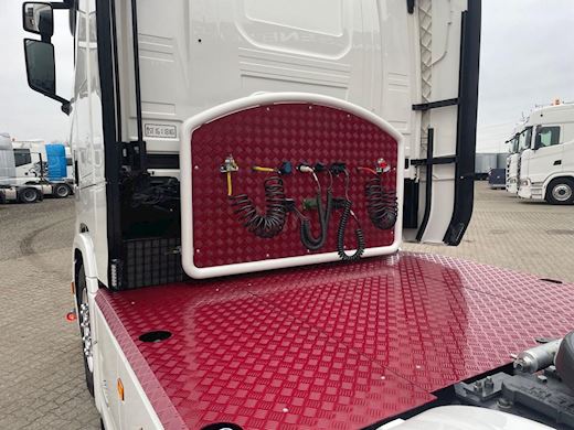 Scania S660 6x2 2950 Tractor unit - 7