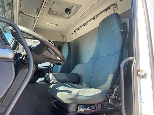Volvo FM330 m.heldækkende rampe Knæklad - 12