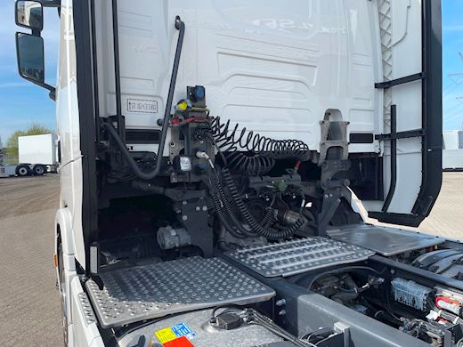 Scania S560 2950 6x2 Tractor unit - 6