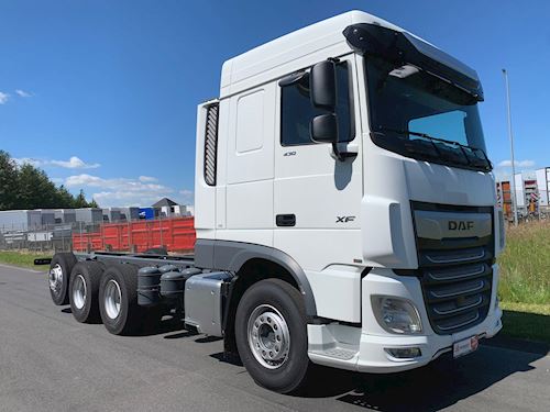 DAF XF 430 8x4*4, Chassis