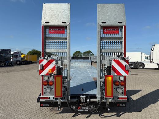 Hangler 3-aks AgroLine maskintrailer med hjulbrønde Maskintrailer - 3