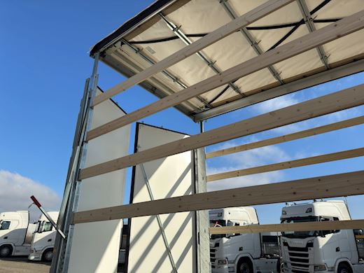 Hangler 3-aks 45-tons gardintrailer Nordic Gardin - 11