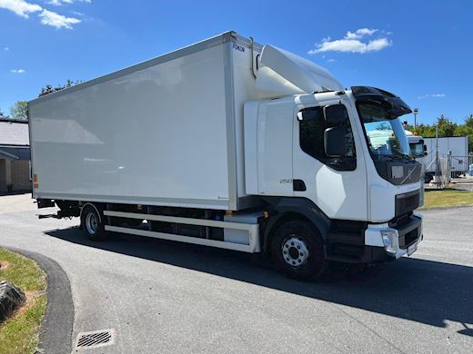 Volvo FL250 foldedørskasse Fast kasse - 2