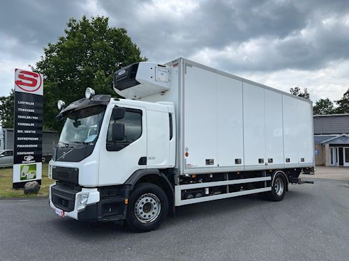Volvo FE320 foldedørskasse med køl, Fast kasse