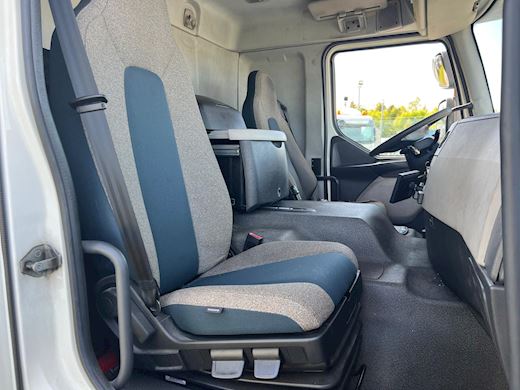 Volvo FE320 foldedørskasse med køl Fast kasse - 10