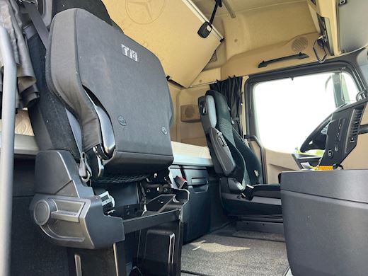 Mercedes-Benz Actros 2548 LS Tractor unit - 11