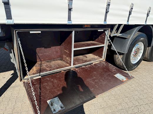 BP Trailer 4-aks med truck beslag Curtains - 8
