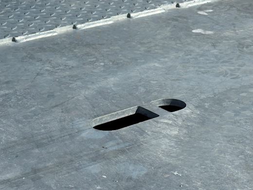 Hangler 3-aks AgroLine maskintrailer med hjulbrønde Maschinanhänger - 26