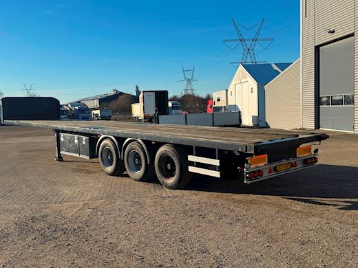 AMT 3-aks ligeud trailer m. containerlåse Åben - 2