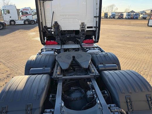Scania S560 6x2/4 Twinsteer Trækker - 6