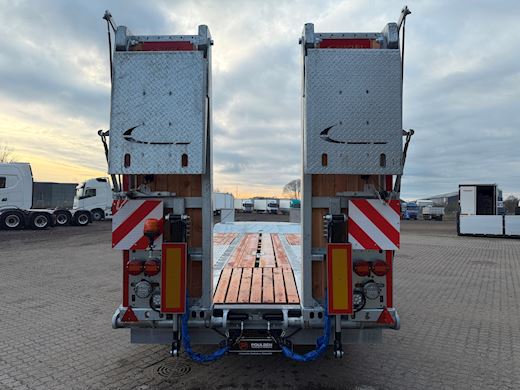 Hangler 3-aks, Hydraulisk ramper, Galvaniseret. Maskinanhænger - 3