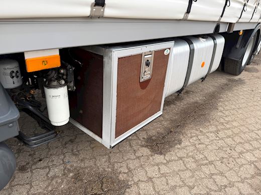 Mercedes-Benz Actros 2533 6x2/4 Gardin - 9