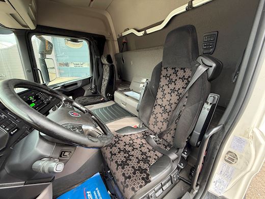 Scania P250 4x2 Närko foldedørskasse Closed box - 15