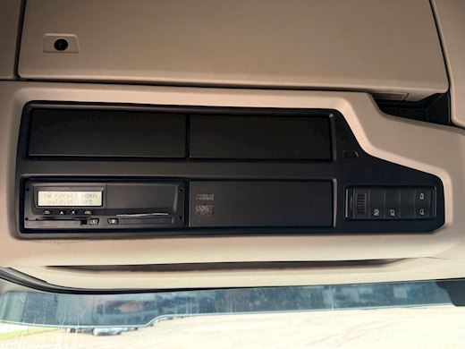 Scania P250 4x2 Närko foldedørskasse Closed box - 21