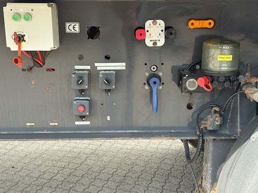 AMT 4-aks 36m3 letvægt tiptrailer m. automatpresenning Tip - 9