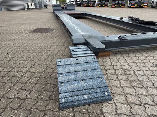 SCHEUERLE U9 FL02 EuroCompact sengetrailer Nedbygget med seng - 17