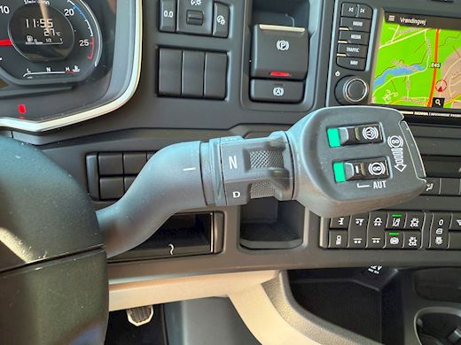 Scania S770 6x2 V8 Tractor unit - 16