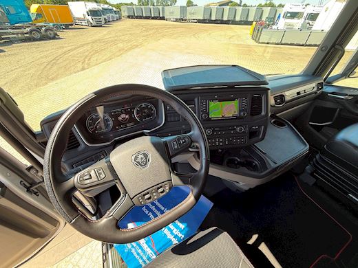 Scania S770 6x2 V8 Tractor unit - 11