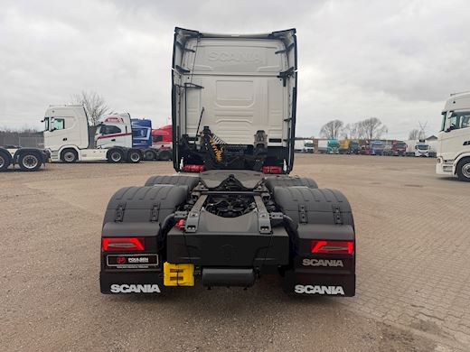 Scania S660 2950 6x2 Tractor unit - 6