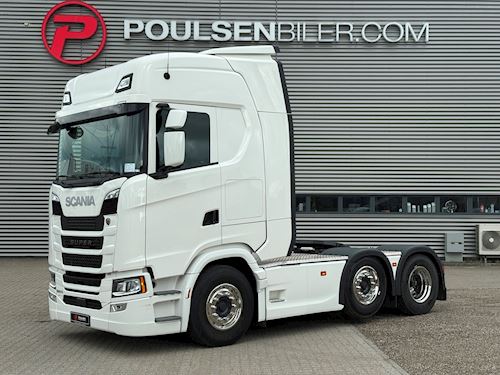 Scania S560 6x2/4 Twinsteer, Trækker