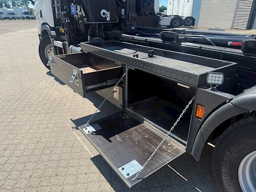 Scania P420 6x2*4 Hejs/kran - 17