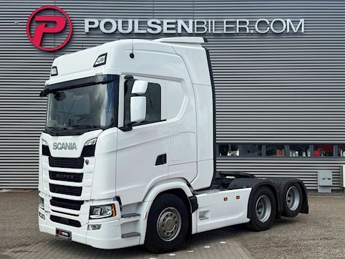 Scania S560 2950 6x2, Trækker