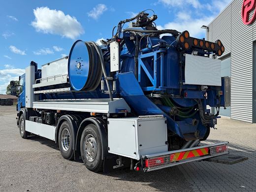 Scania P320 6x2*4 J. Hvidtved Larsen opbygning Slamsuger - 2