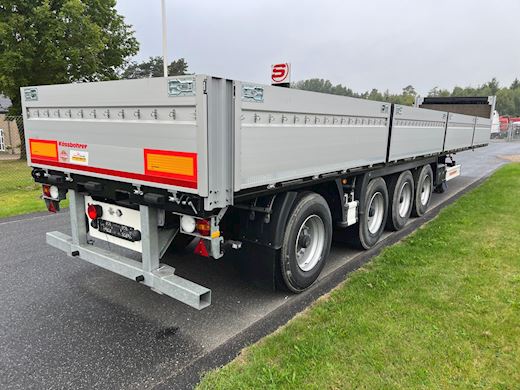Kässbohrer 4-aks åben ligeud med truckbeslag pritsche - 4