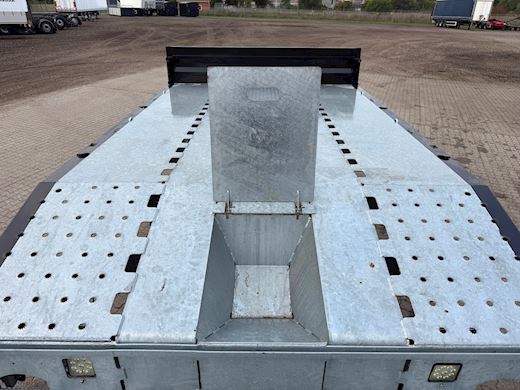 Hangler 3-aks AgroLine maskintrailer med hjulbrønde Maskintrailer - 10