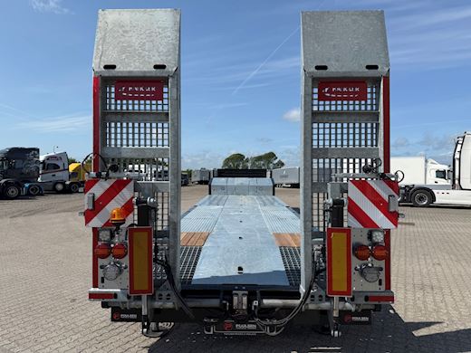 Hangler 3-aks AgroLine maskintrailer med hjulbrønde Maskintrailer - 13